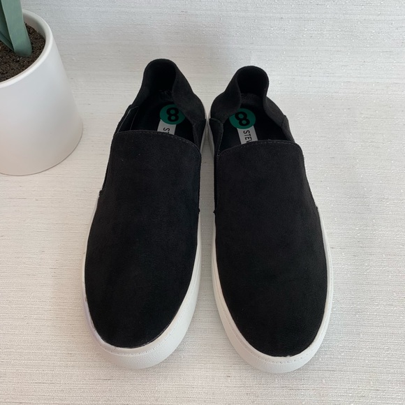 NWOT Steve Madden Fayna Black Suede Fabric Upper Slip On Sneakers Women’s - Picture 2 of 12